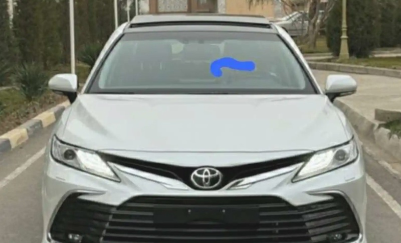 Лобовое стекло от Toyota Camry 6